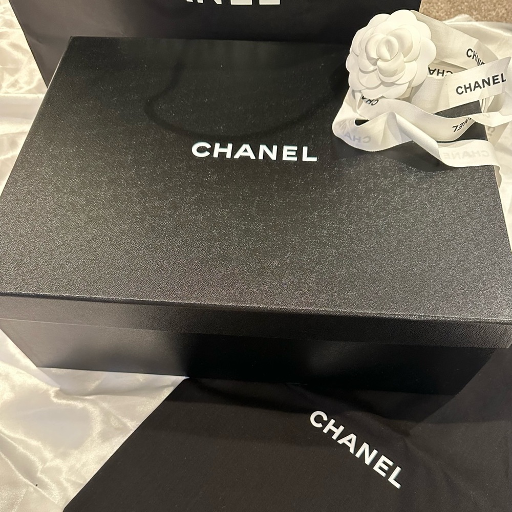 XL chanel box